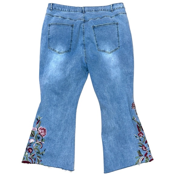 ROMWE Blue Flare Jeans with Floral Embroidery Size 4X *RUN SMALLER - Picture 3 of 11